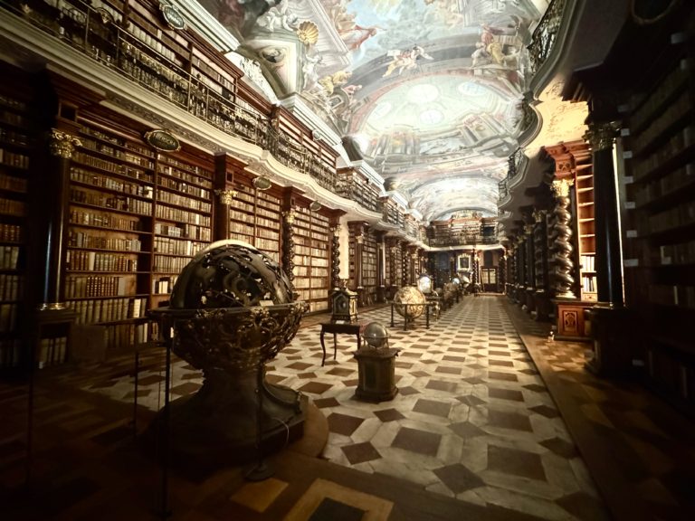 dan brown, prague, klementinum